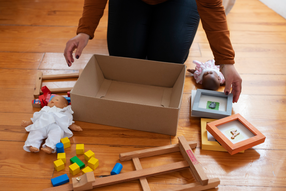 treasure-basket-box-with-goods-floor